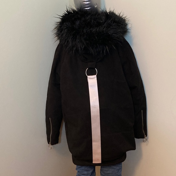 Black Faux Fur Hood Parka - Women - Picture 5 of 14